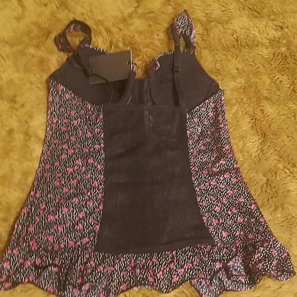 Kardashian Intimates - Picture 4 of 4